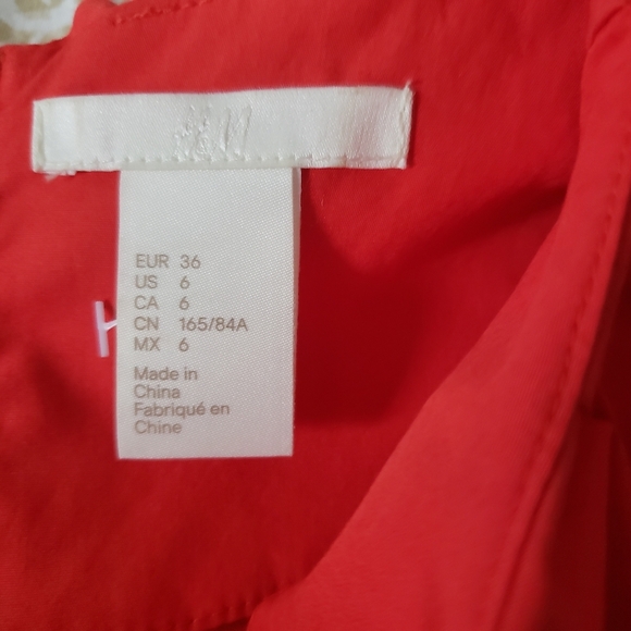 H&M Red 3/4 Sleeve Relaxed Blouse - Picture 5 of 6